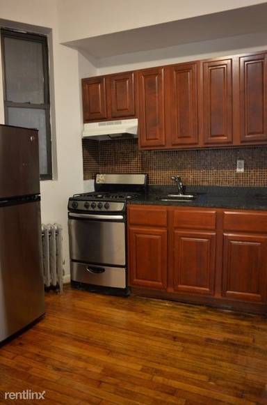 Main picture of 710 9th Ave