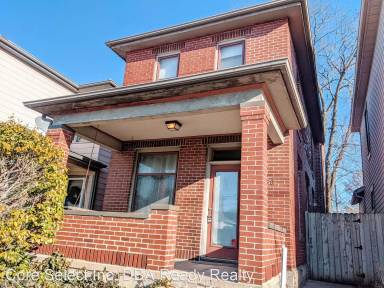 Main picture of 1050 Summit St