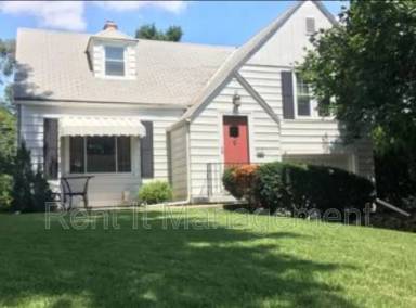 Main picture of 5612 Woolworth Ave
