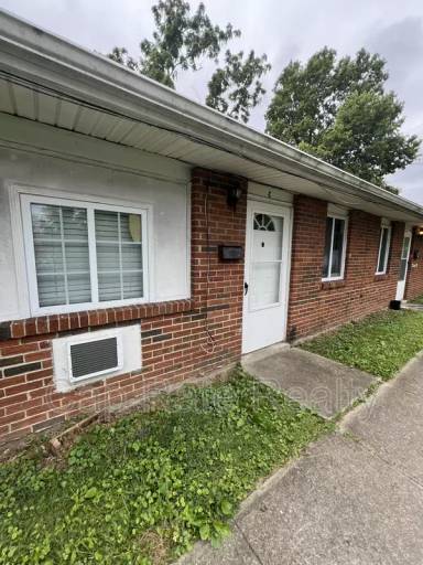 Main picture of 2735 Joyce Ave
