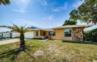 Main picture of 7112 Vista Way