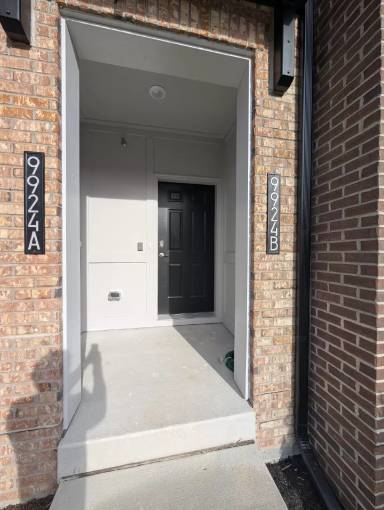 Main picture of 9926A Sir Barton Way