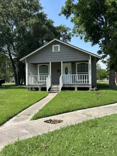 Main picture of 2301 New Jersey St