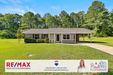 Main picture of 61 Elias Whiddon Rd
