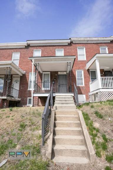 Main picture of 3224 Ravenwood Ave