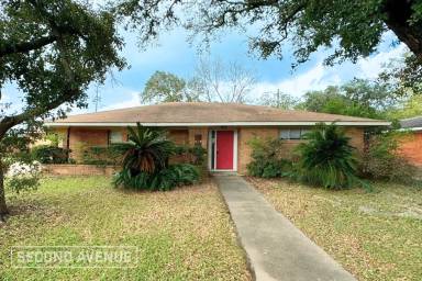 Main picture of 1000 Lindenwood Dr