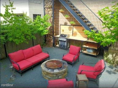 Main picture of 1343 N Oakley Blvd