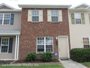 Main picture of 304 Meadowbrook Ln