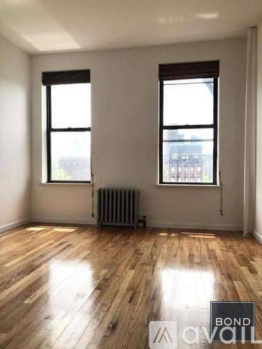 Main picture of 68 E 1st St