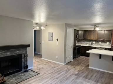 Main picture of Mission Hills Condominiums