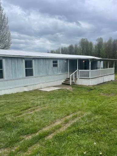 Main picture of 270 County Road 213