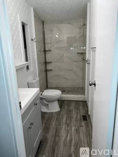 Main picture of 9707 Linda Pl