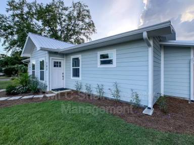 Main picture of 103 N D St