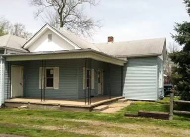 Main picture of 303 Bridge St