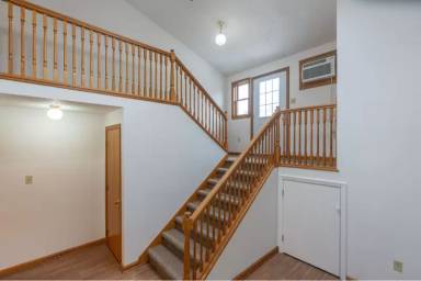 Main picture of 120 N West St