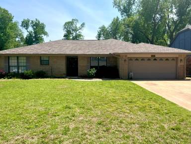 Main picture of 8312 NW 117th St