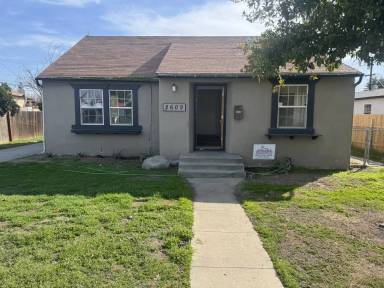 Main picture of 2609 Dracena St