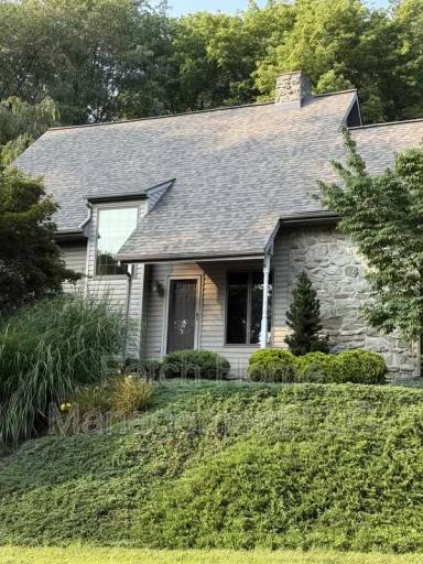 Main picture of 1278 Valley Rd