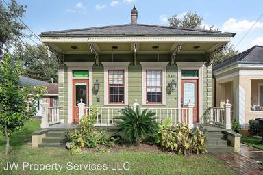 Main picture of 542 Elmira Ave