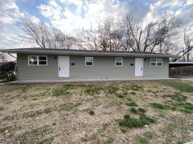 Main picture of 2060 E Cairo St