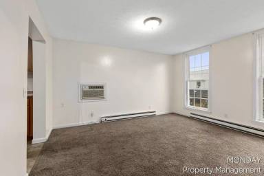 Main picture of 26 E Main St