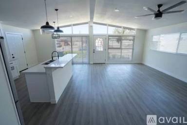 Main picture of 323 Donax Ave