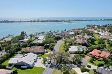 Main picture of 405 Waterside Ln