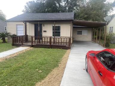 Main picture of 3841 Stuart Ave