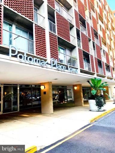 Main picture of Potomac Place Tower
