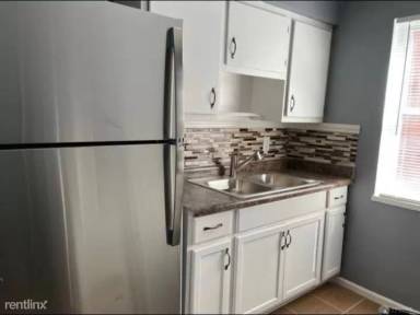 Main picture of 228 E Bruce Ave