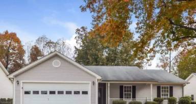 Main picture of 192 Amelia Creek Way