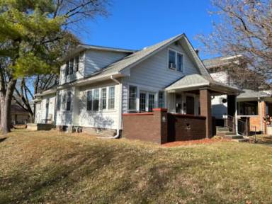 Main picture of 770 N Riley Ave