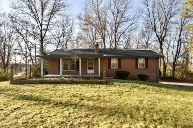 Main picture of 4305 42nd St NW