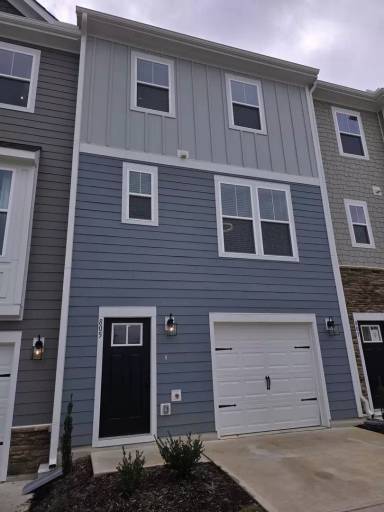 Main picture of 805 Parc Townes Dr