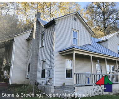 Main picture of 108 Railroad St