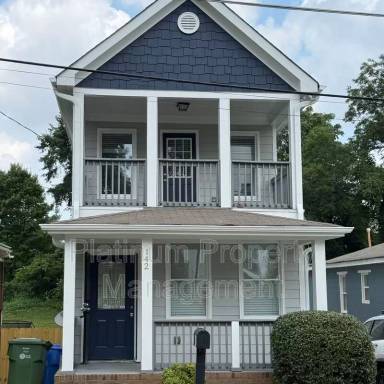 Main picture of 142 Little St SE