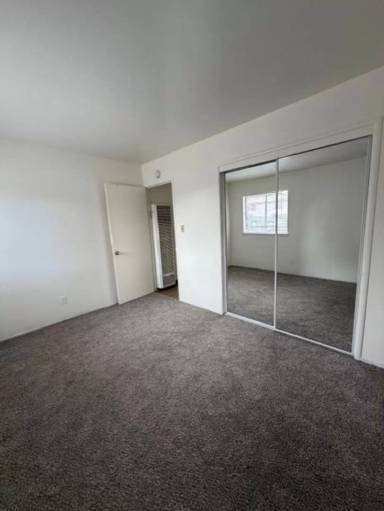 Main picture of 800 El Camino Ave