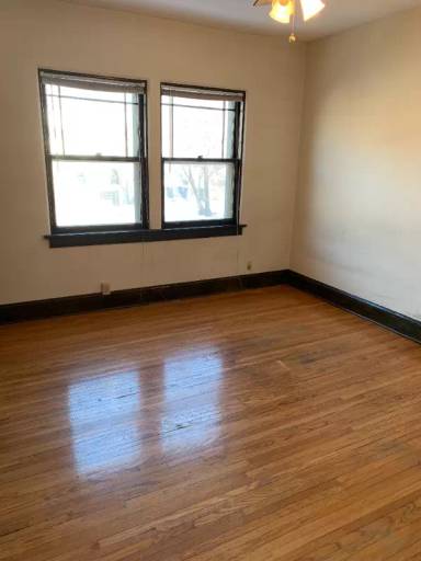 Main picture of 542 Lincoln Ave