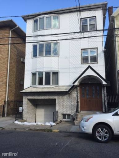 Main picture of 10 Merchant St