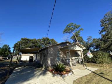 Main picture of 650 Teleran St