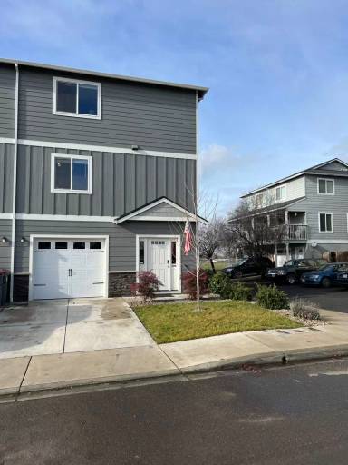 Main picture of 7831 Jacqueline Way