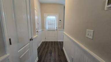Main picture of 20 Farrow Ct