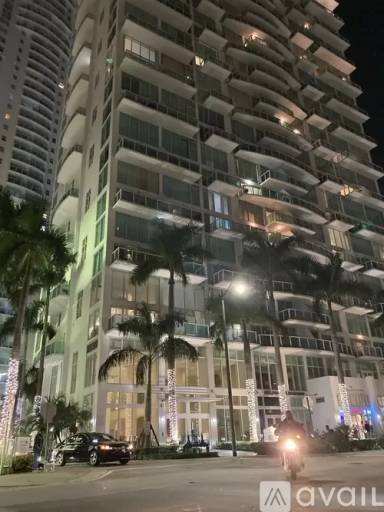 Main picture of Brickell on the River North