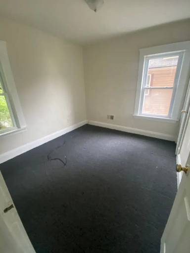 Main picture of 9808 Parmelee Ave
