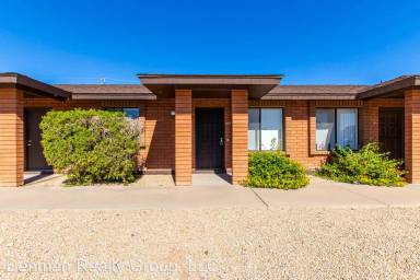 Main picture of 415 N 64th Pl Apartments