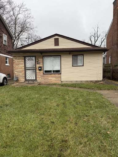 Main picture of 13526 Montrose St