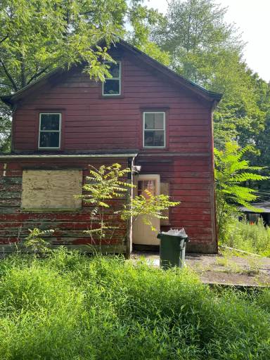 Main picture of 350 N Ohioville Rd
