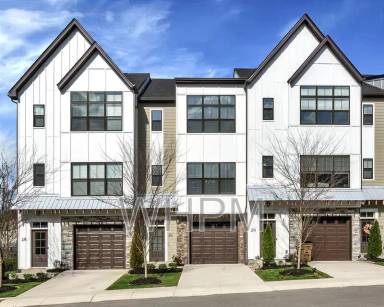 Main picture of 216 Stonecrest Cir