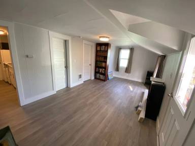 Main picture of 115 N Jackson St