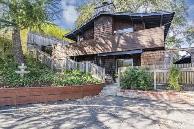 Main picture of 109 Cleland Ave